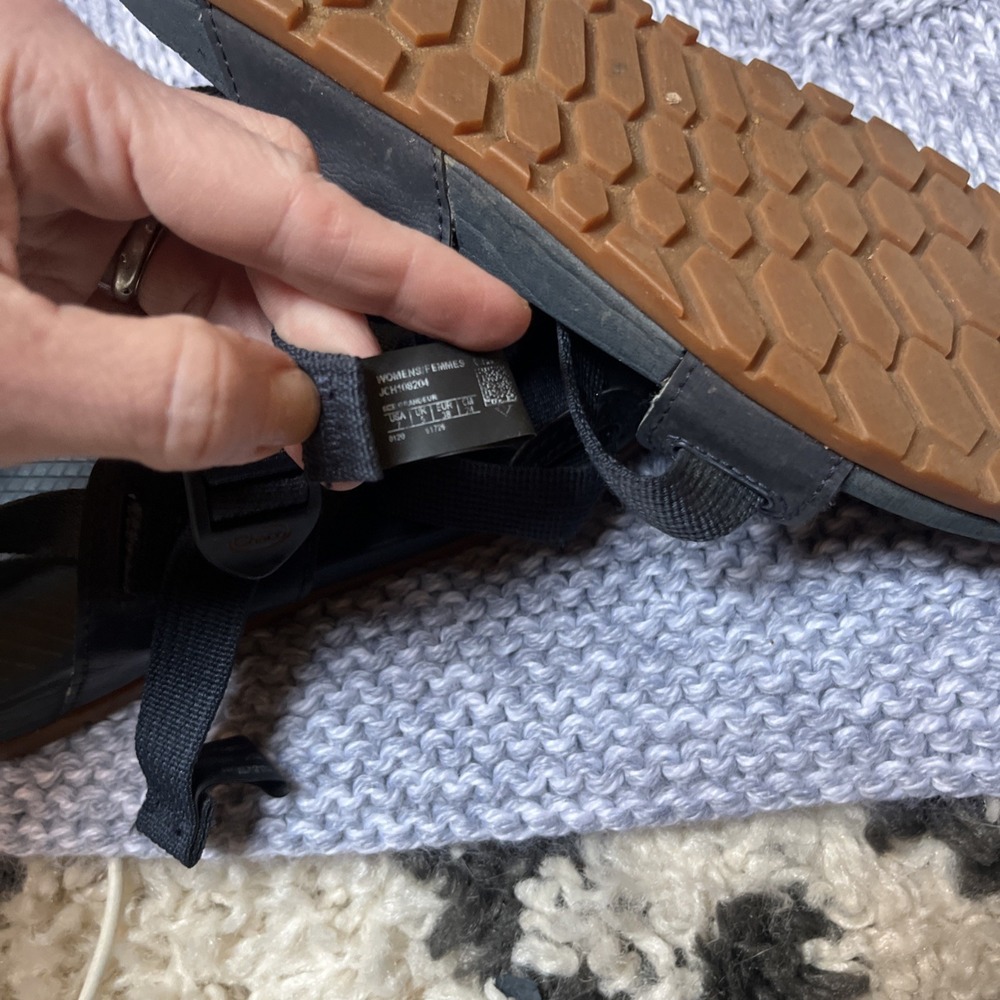 Chaco Lowdown Women's 7 Navy Blue Sandals Gum Soles Strappy Adjustable - Picture 5 of 9